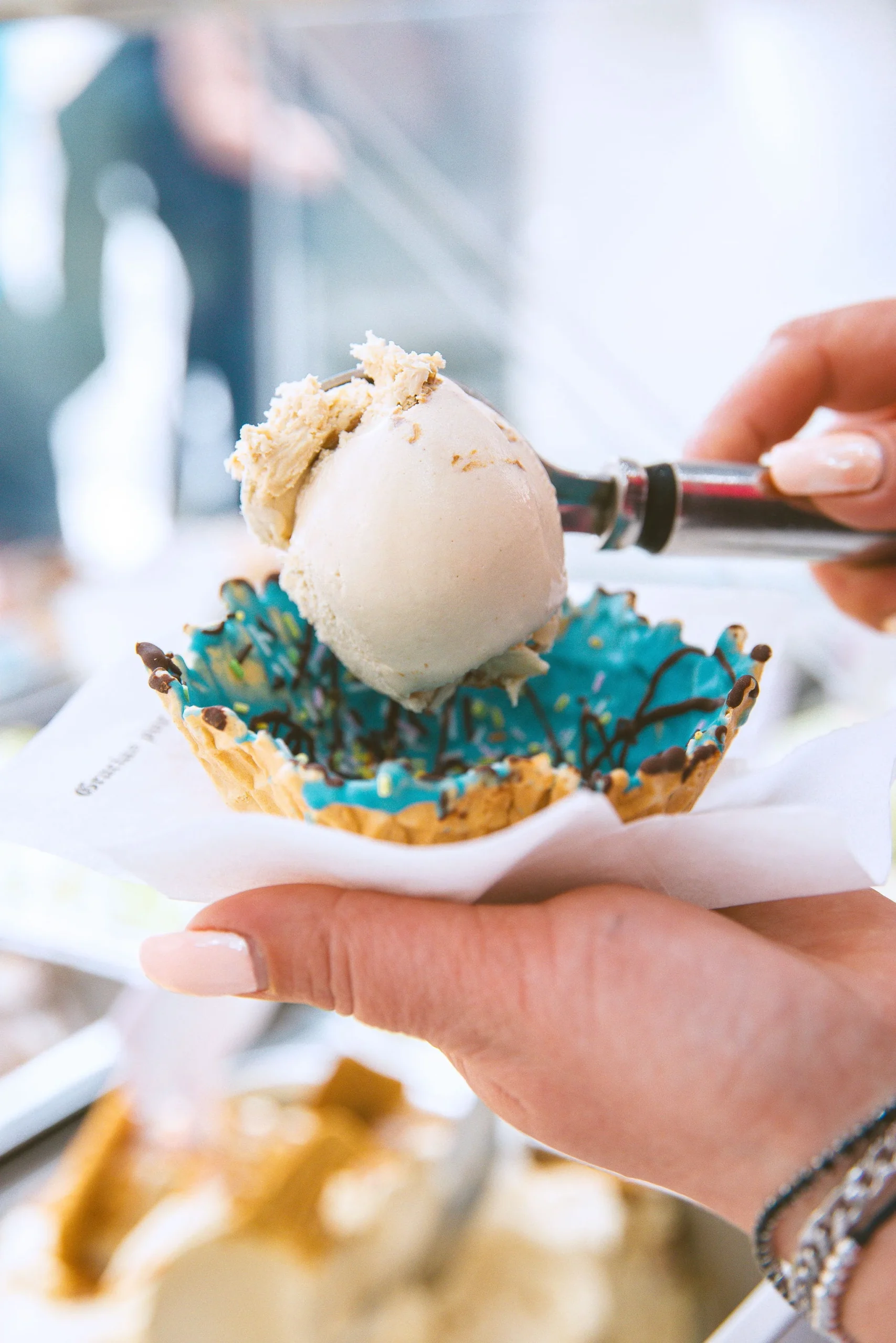 Helado en cucurucho Fior di Granada